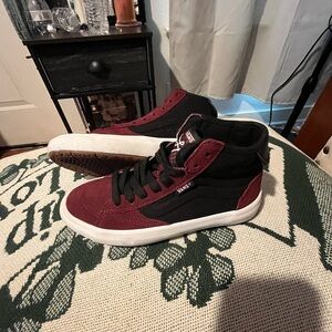 Vans Men's Black and Burgundy High-Tops
Size 3.5 men’s